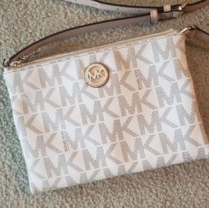 Perfect condition Michael Kors purse